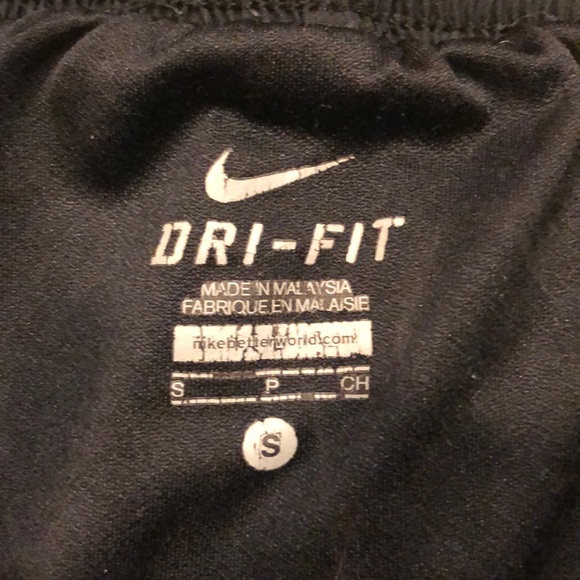 black nike shorts - Picture 2 of 3